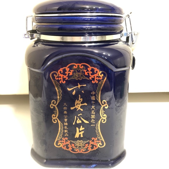 Unique Porcelain Storage Container - Picture 8 of 12